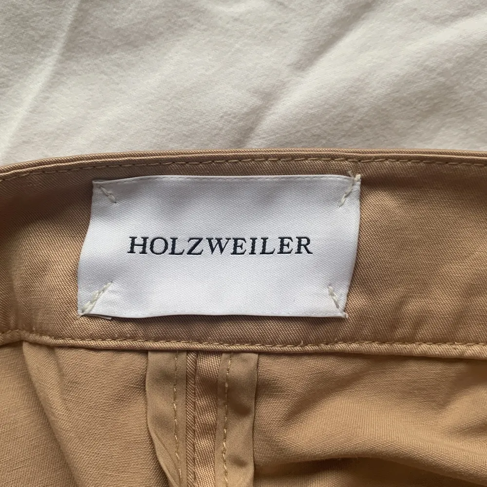 Skitsnygga cargopants från Holsweiler, köpta för 1500❣️. Jeans & Byxor.