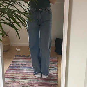 Jeans - Yoko jeans från Monki. Frakt tillkommer.
