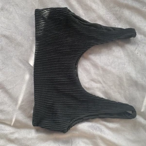 Bikini överdel, oanvänd  - Ribbad biliniöverdel, oanvänd, passar M