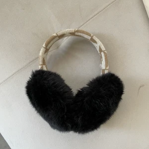 Öronmuffar - Köpta från Michael kors för länge sen