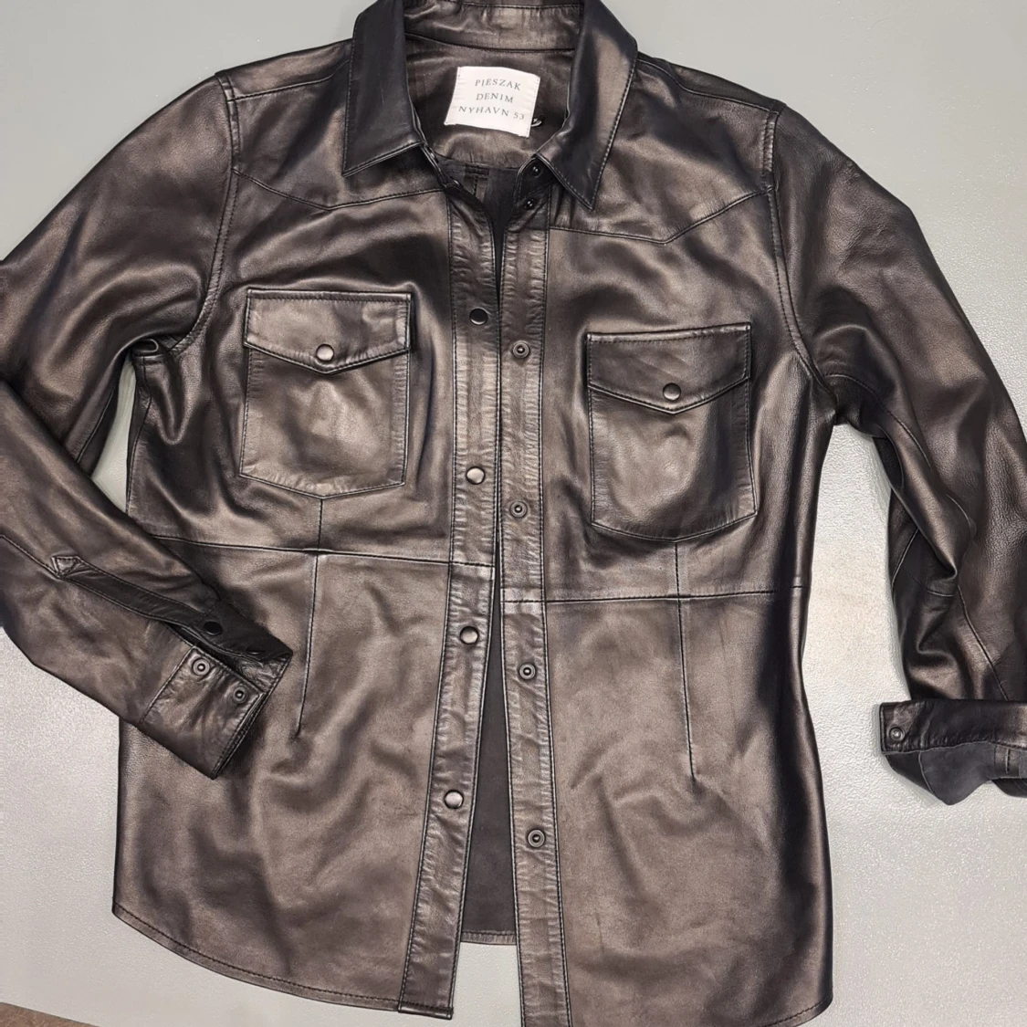 Äkta lammnappa skjorta - 90