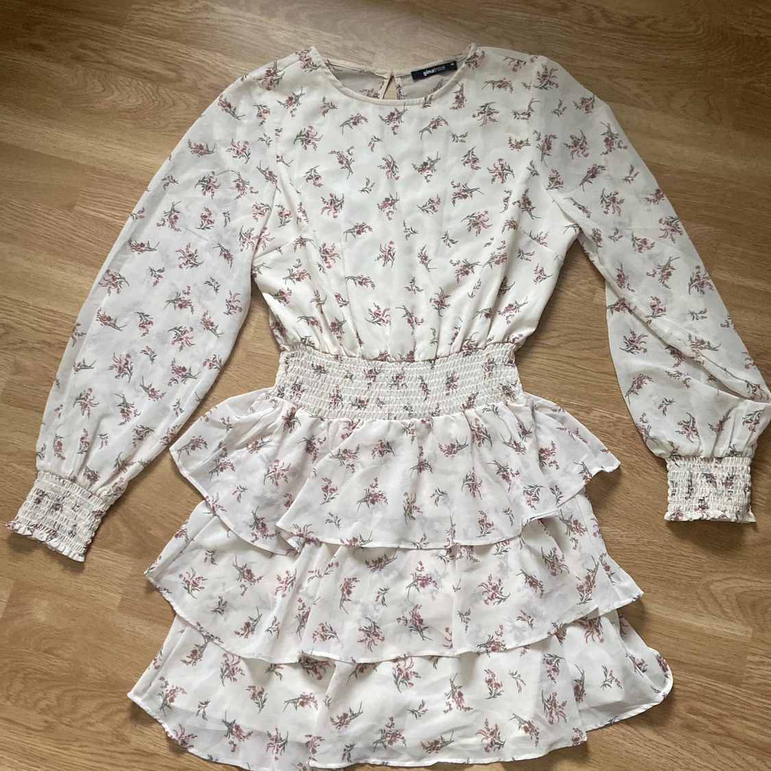 Volangklänning strl 36 - 90