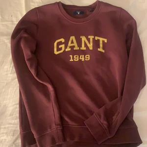 S - Har knappt använt denna tröja så den är i ett gott skick 