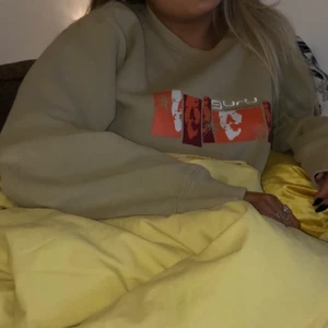 Oversized sweatshirt  - Asball beige oversized sweatshirt. Så så skön och så snygg!! Så mysig nu inför hösten. I storlek L/XL. Kan mötas upp i Hbg eller frakta 💕