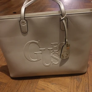 Guess väska - Guess väska helt ny