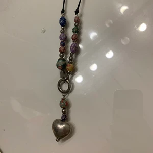 Halsband  - Sött halsband med ett hjärta på❤️ köparen står för frakt<3