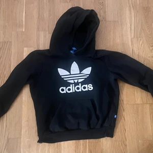 Adidas - Adidas tröja storlek small 
