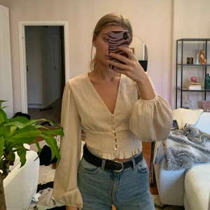 Blus - Söt blus från monki! 100kr strl xs