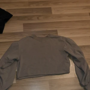 Brun tröja  - Fin ljusbrun tröja