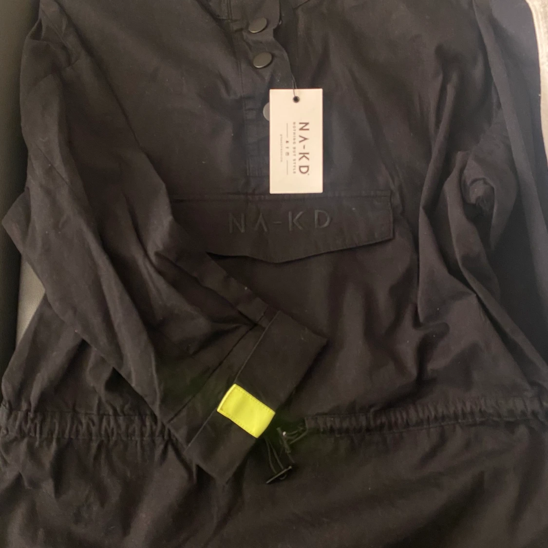 Svart tröja från NAKD 