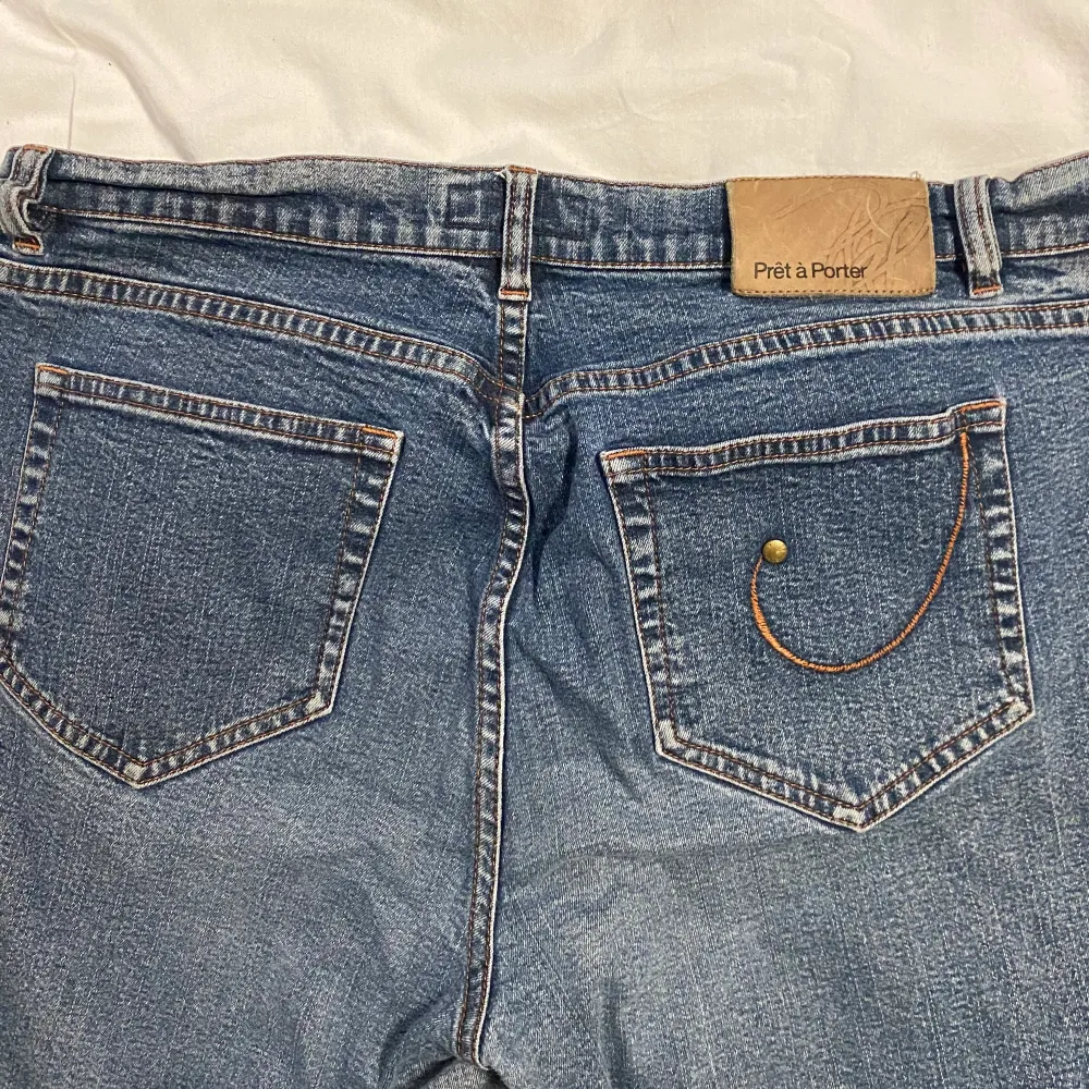 säljer pga använder aldrig, köpare står för frakt 💞. Jeans & Byxor.