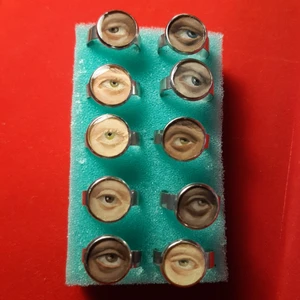 Lovers eye ring  - Handmålad lovers eye ring, ring av rostfritt stål, målad med olja och belagd med ett lager Diamond resin, vattentålig, gör även customs av både människo och djur ögon.