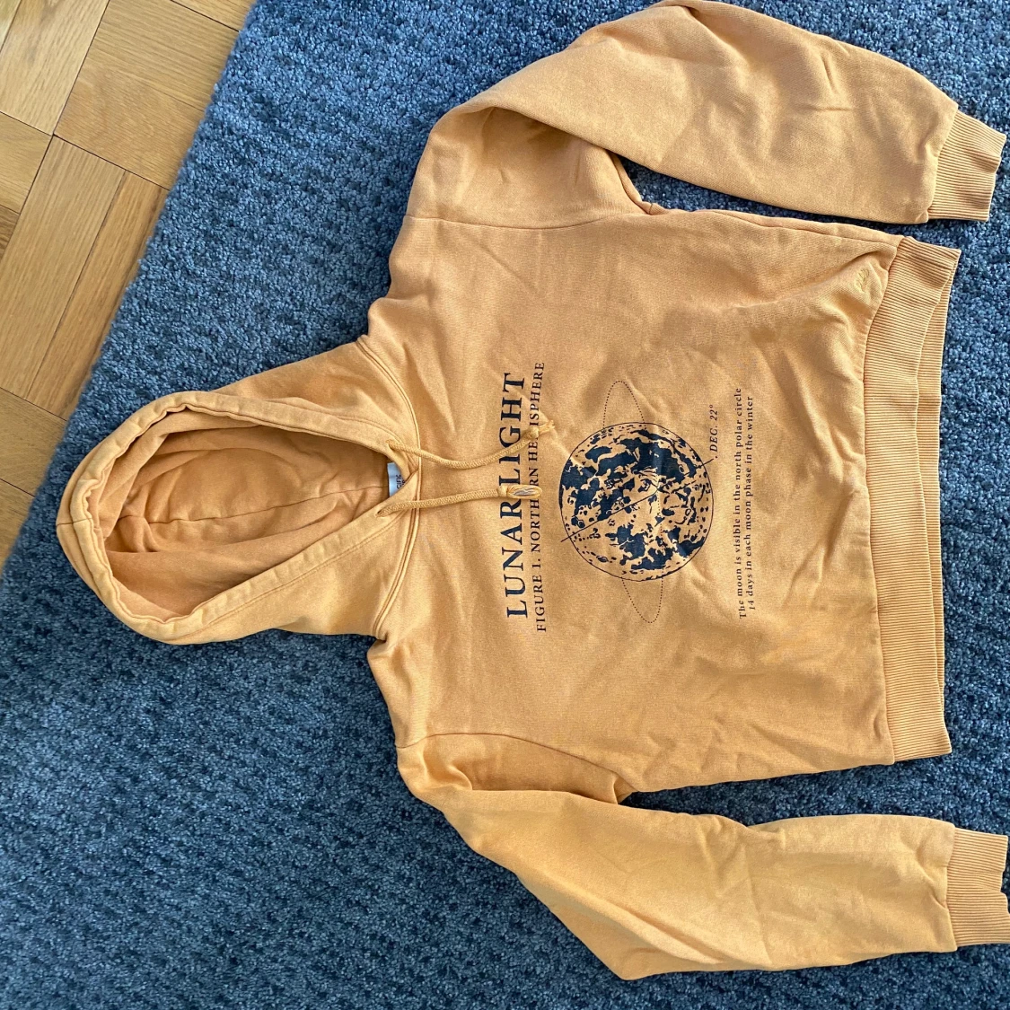 Pull&Bear orange hoodie XS - 90