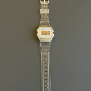 Casio F-91 W Klocka - Acrylic strap, perfect condition. Strap can be switched out. 