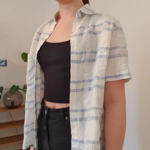 Vintage skjorta - Superfin vintage skjorta som ej behöver strykas! Skriv om du har frågor🥰