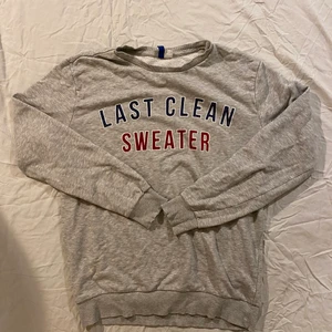 Sweatshirt - Oversized sweatshirt från H&M, storlek L