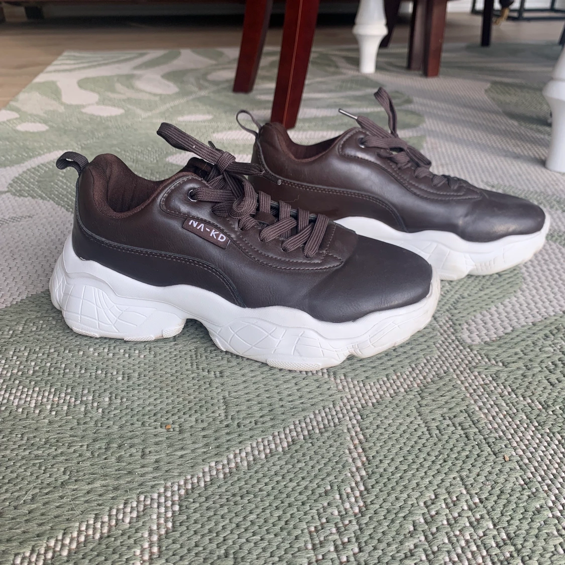 Läderskor i nyskick