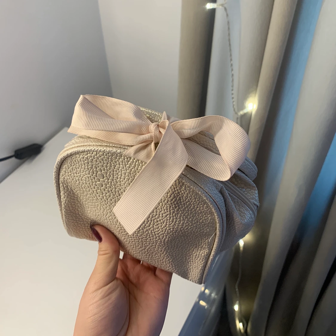 Ljus rosa Necessär 💞 - 90