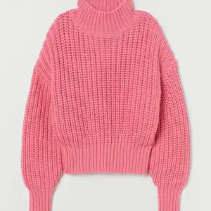 Säljer denna superfina rosa stickade tröja från HM! 150kr exklusive frakt men kan mötas upp i Linköping! Storlek XXS men mer som en XS eller S! 