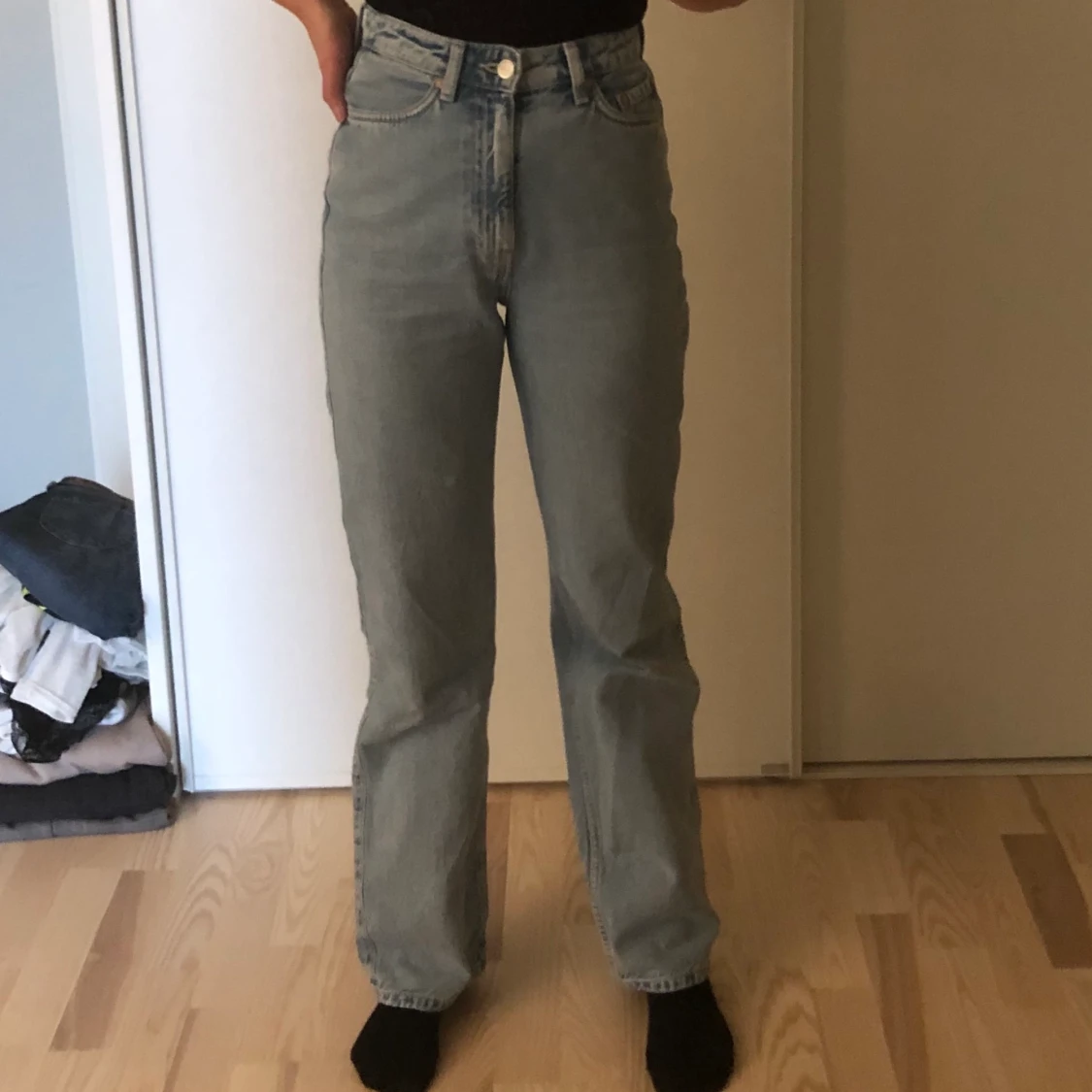 Rowe jeans från Weekday