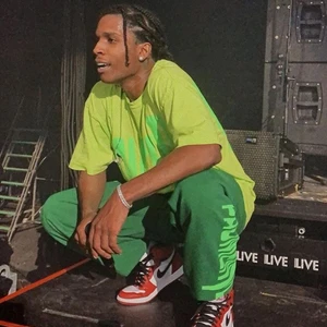 Asap Rocky x vlone - Vlone x Asap Rocky promenvd byxor köpta under hans konsert i Sthlm 2019. 