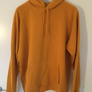 Gul Hoodie - Senapsgul hoodie från H&M i storlek L