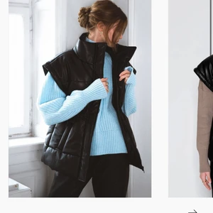 Lxa väst helt oanvänd!!! - intressekoll på denna västen.endast provad. Helt slutsåld online! Högsta bud 1400 + frakt 