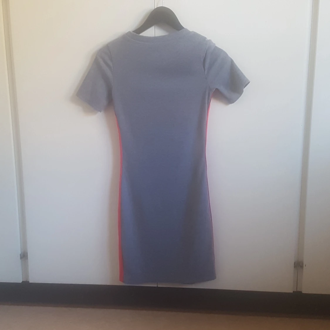 Grå Mini klänning  - 90