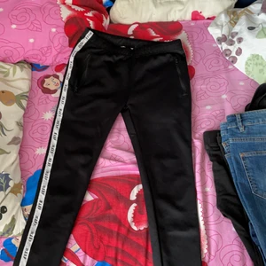 Sköna byxor  - Helt o använda byxkor 