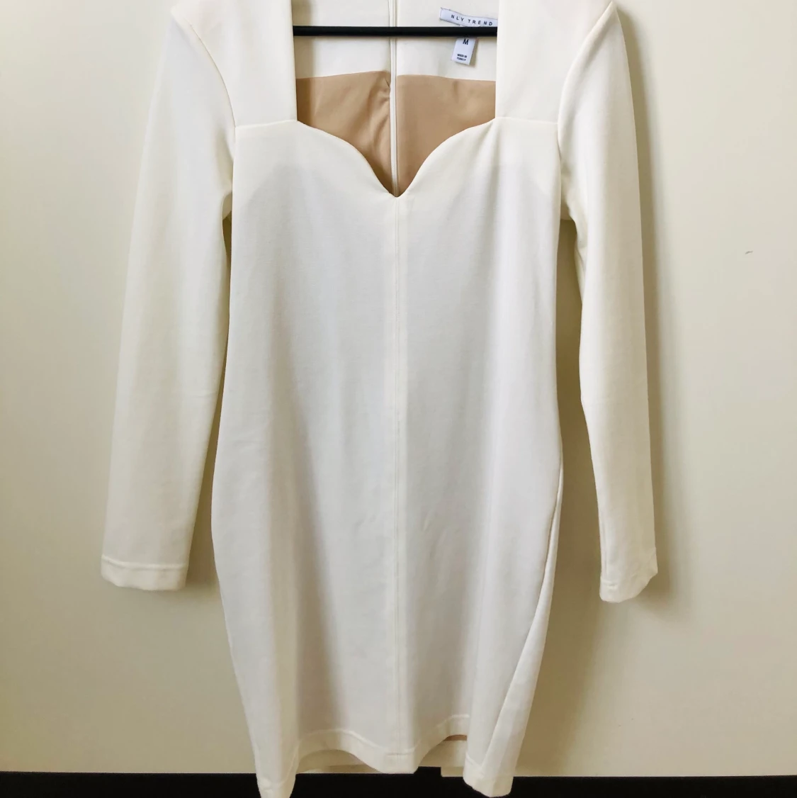 Cremefärgad klänning  - 90