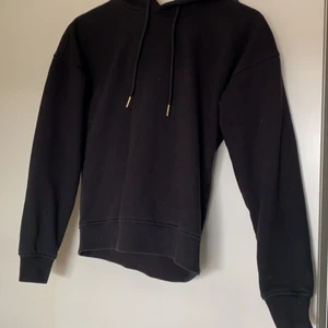 Hoodie - Hoddie strl S använd några få gånger men har blivit för liten