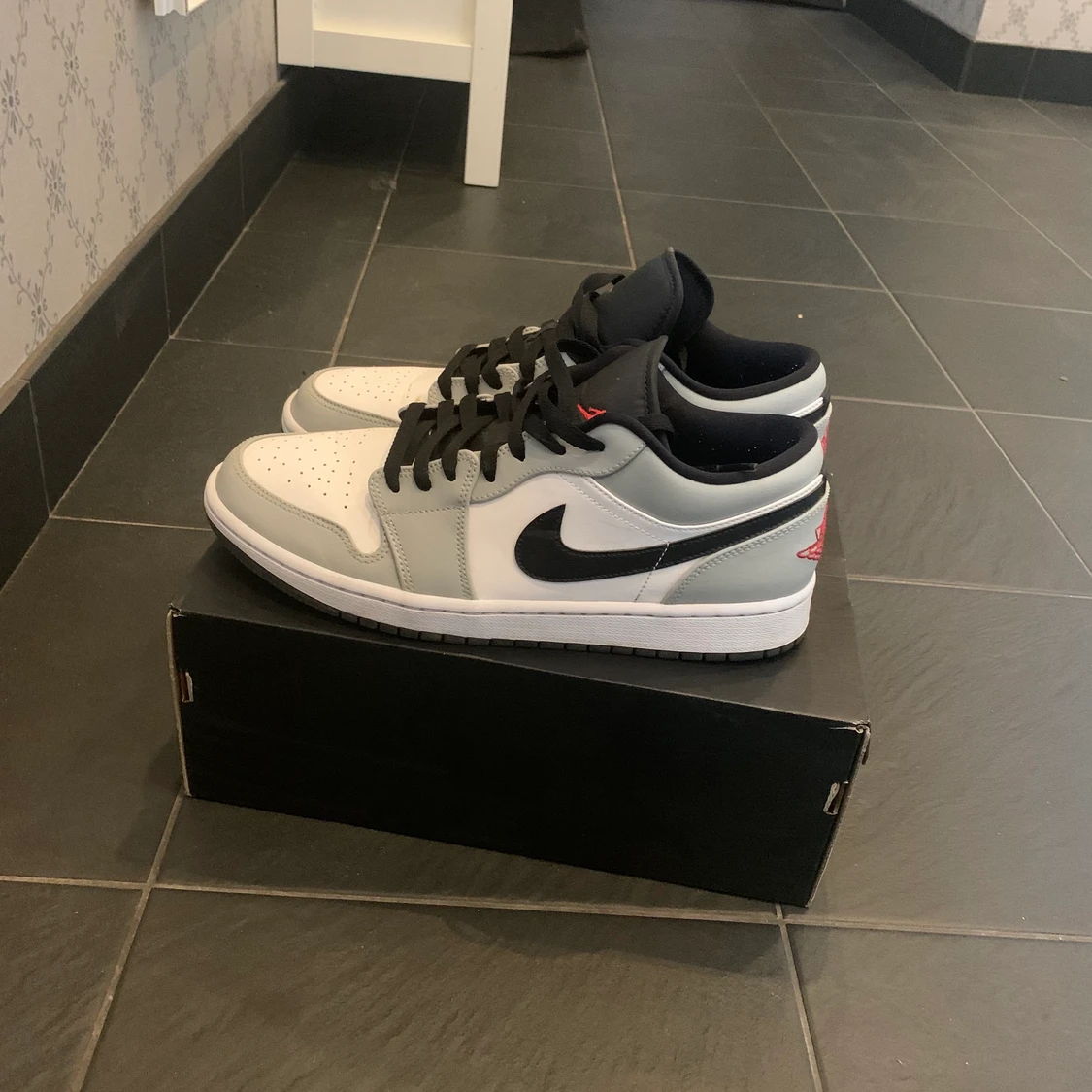 Jordan 1 low ”light smoke grey” - 90