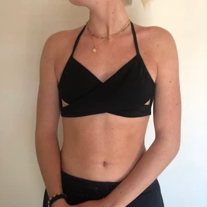 Bikini överdel svart  - Praktiskt knappt använd ☀️