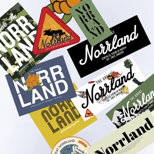 25kr - Säljer Norrland klistermärken av värde på 50kr st äkta, 25kr styck eller två för 35kr + frakt 24kr hör av er vid frågor eller intresse kan även ta mer bilder om det skulle önskas, skickas samma dag som de köps 😊 får ofta in nya i lager så hör av er om det är någon speciell ni söker ☺️