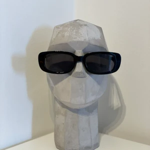 Solglasögon, unisex  - Fina solglasögon till sommaren, helt nya