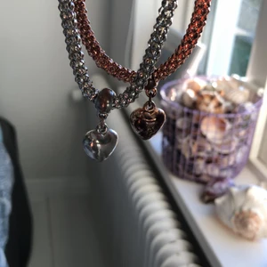 Armband - Nu säljer jag ett par hjärt armband🥰