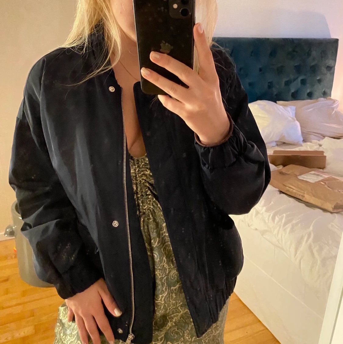 Supersnygg bomber jacka från ellos