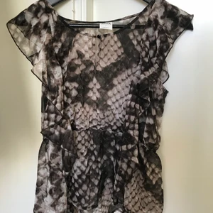 Storlek S - Blus från Vero moda🌸