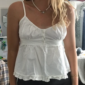 Brandy Melville linne - Sött linne från brandy Melville använd en gång. Bild 1 är inte min.💗