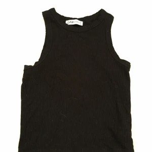 Topp - Topp ifrån newyorker, köpt förra året men inte använd ofta alls, det är strl s men jag är M och den passar bra, Skriv vid intresse, kram❤️