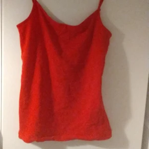 Ett rött linne från newyorker  - Ett rött linne ifrån NewYork storlek xs