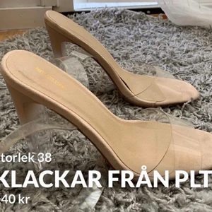 Skor från prettylittlething - Storlek 38 endast använda en gång