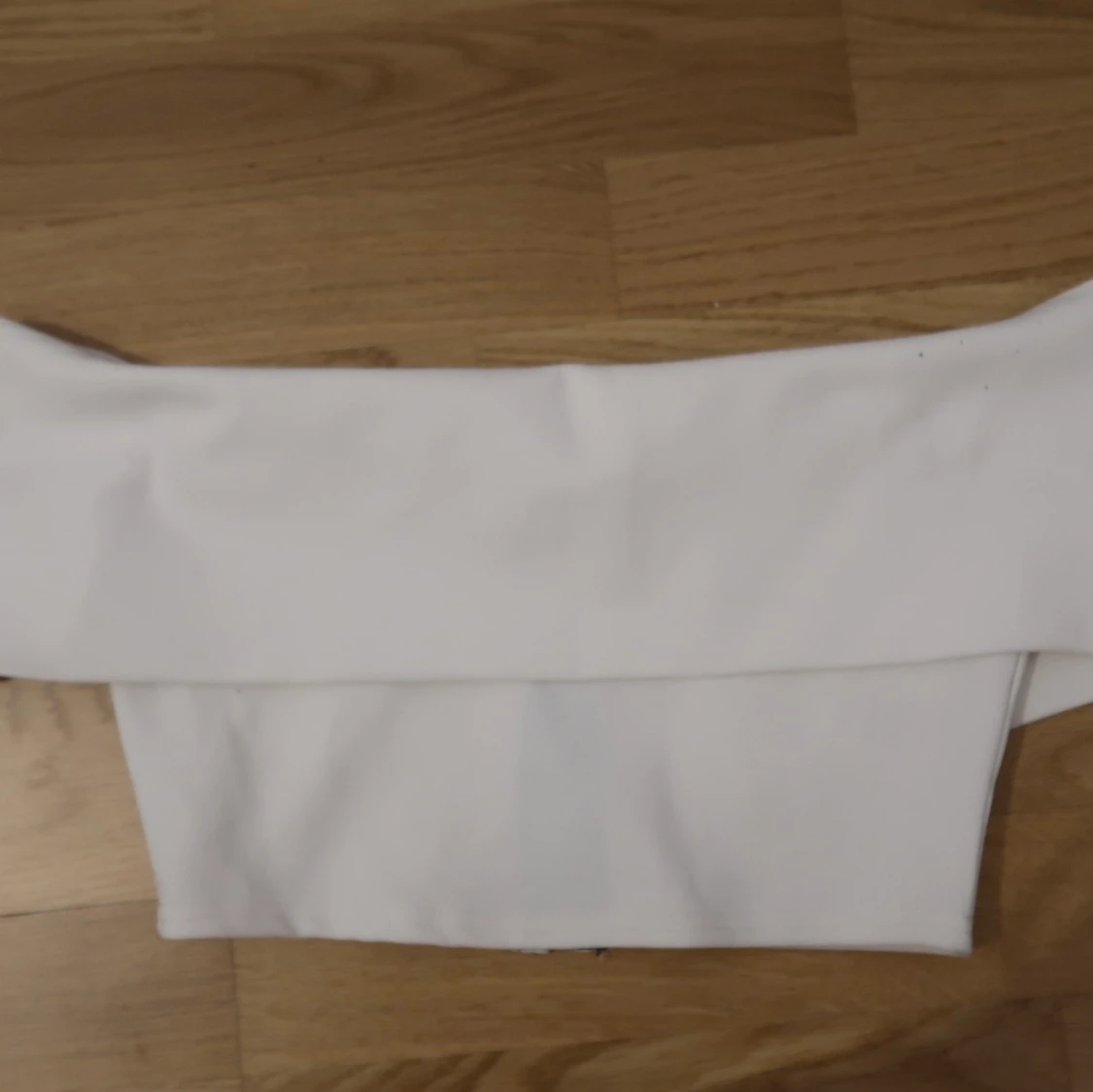Vit offshoulder blus. Crop top.  - 90