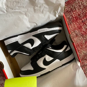 Dunk Low Panda - 43, helt nya