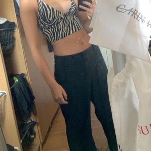 Zebra topp - Skitball zebra topp! Toppskick, använt 1 gång. Frakt tillkommer 