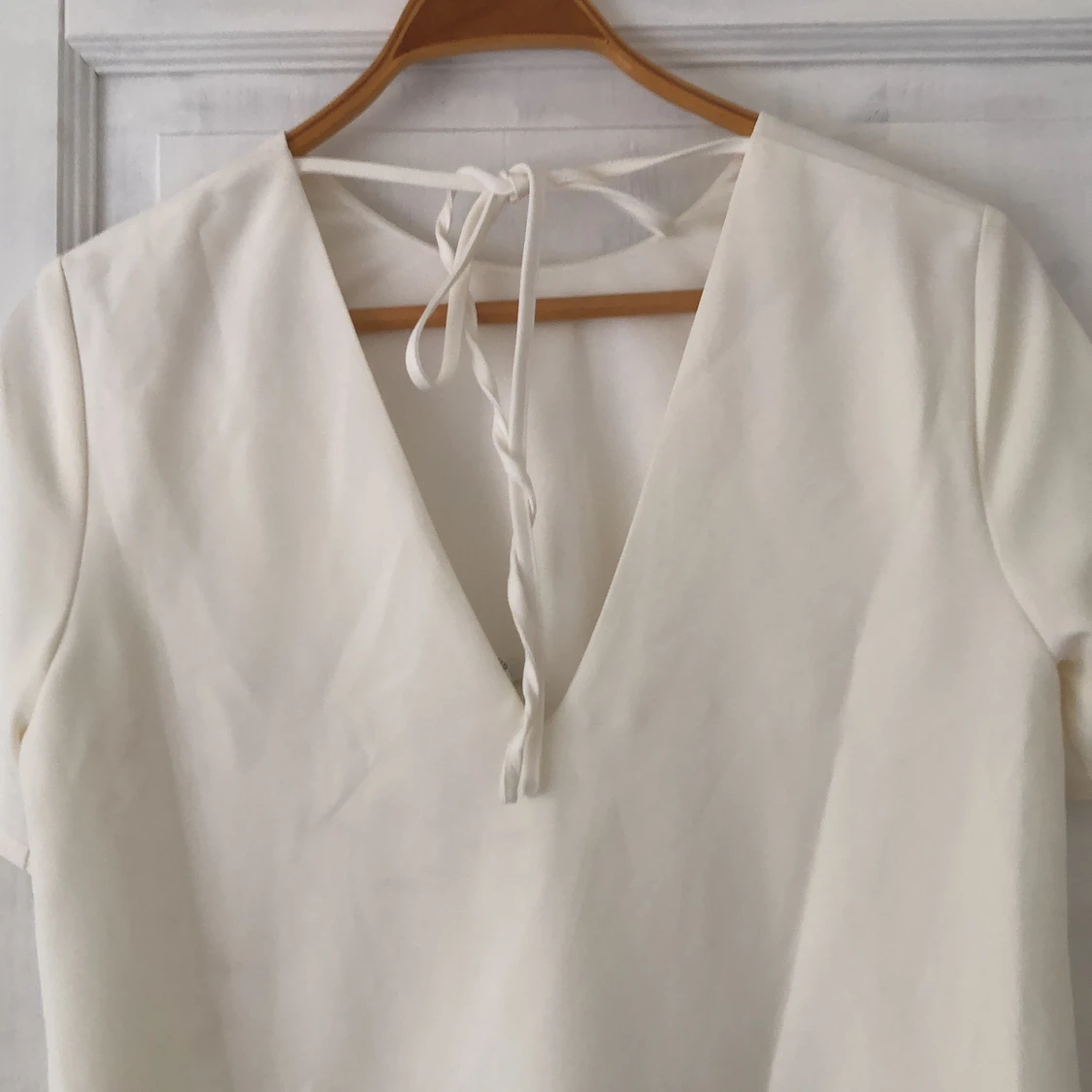 Krämvit klänning Fr. NLY-trend stl 38 - 91