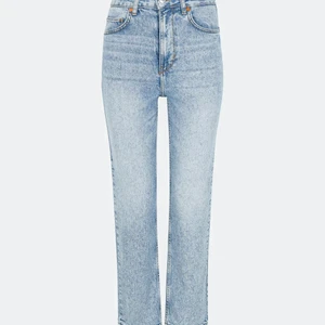 Jeans bikbok - Nyinköpta jeans från bikbok ”Tower jen 520”, nypris 599 kr. Passar mig i längden som är 168 cm 