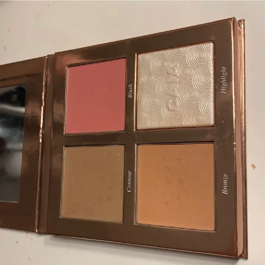 Nästan oanvänd CAIA palett - 90