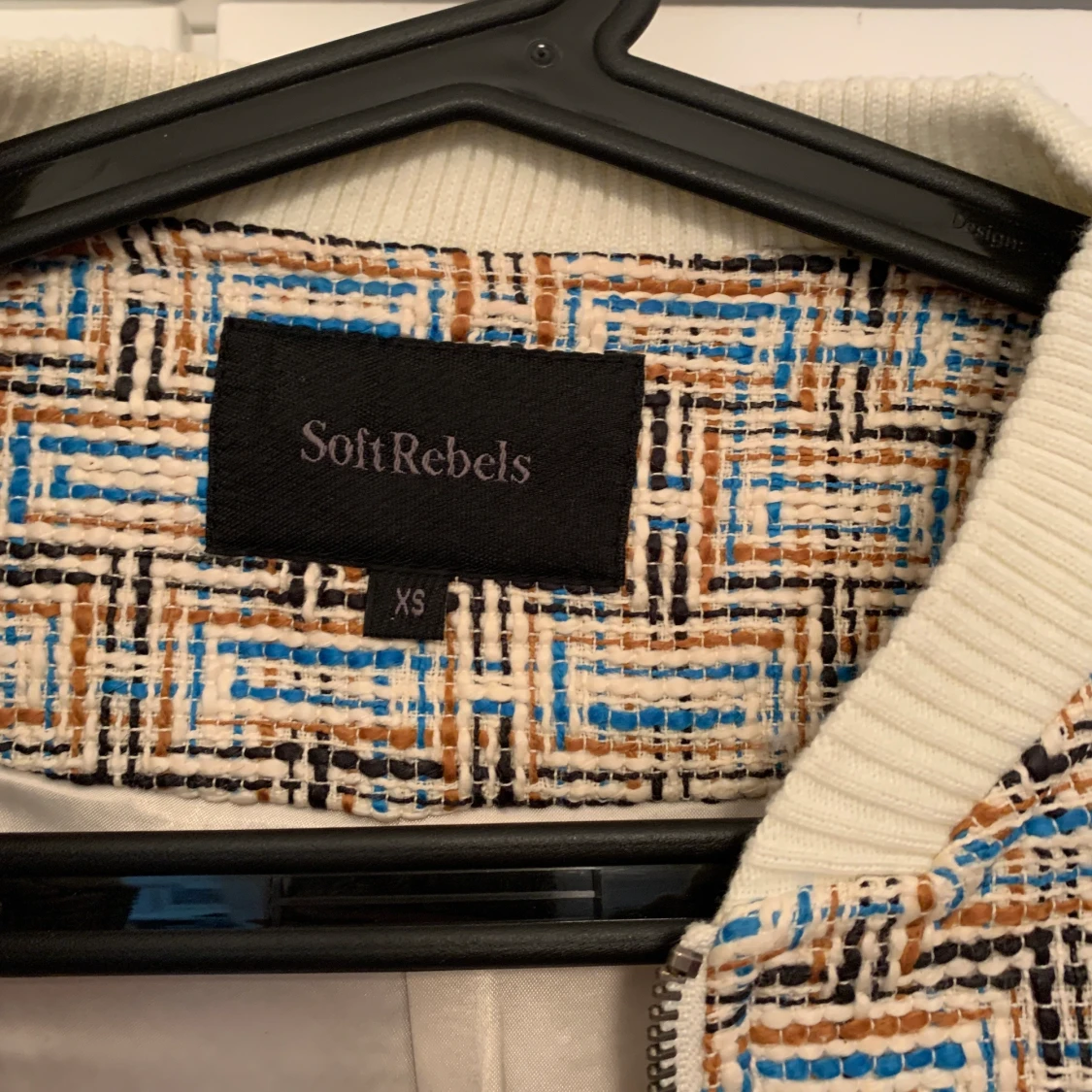 Mönstrad vårjacka Soft rebels, strl XS - 91