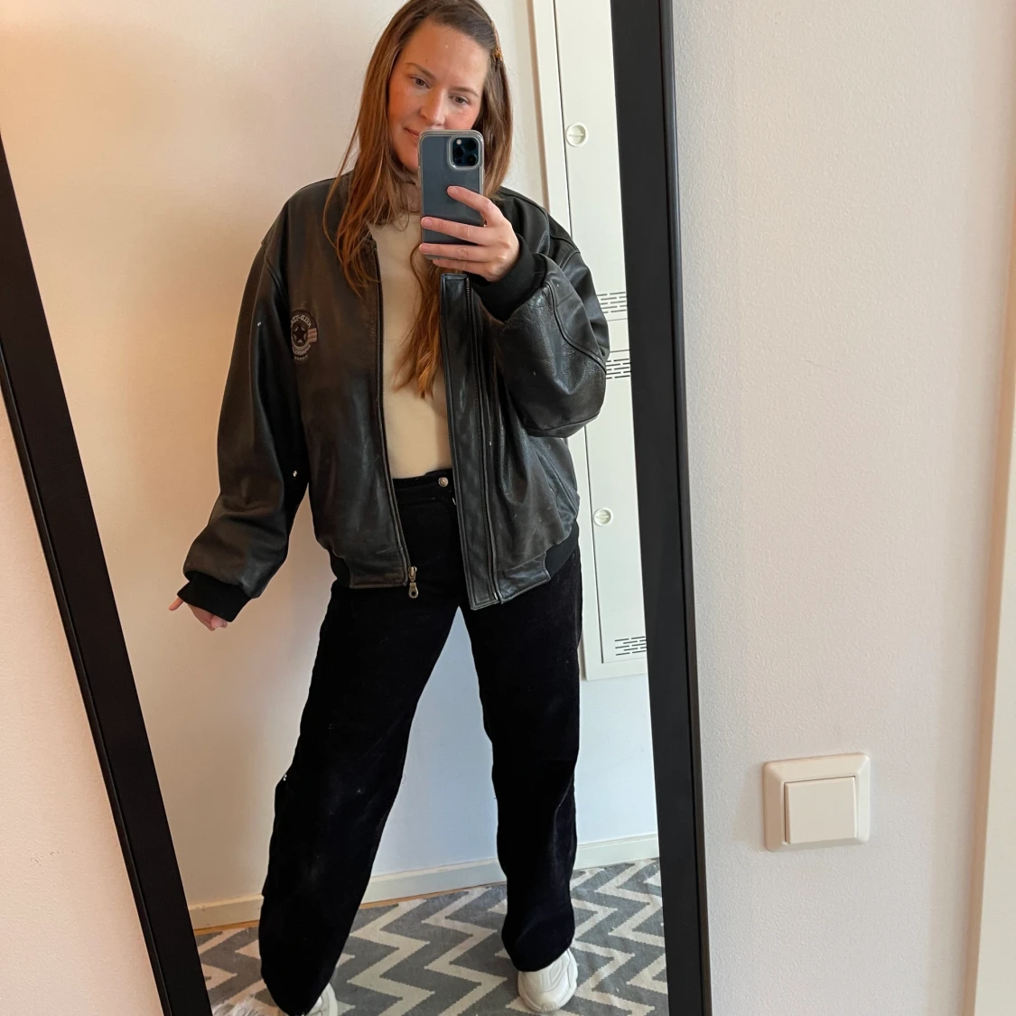 Oversize Skinnjacka i bomber modell! 